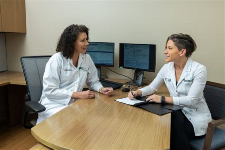 Are pharmacists required to counsel?