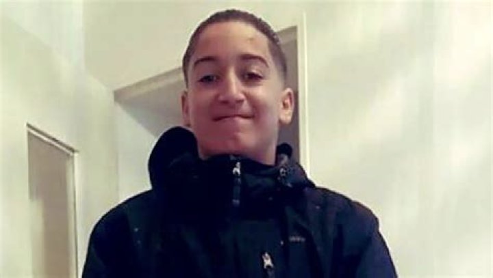 Can a 17 year old get a loan from the bank?