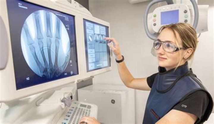 Can you travel as a radiologic technologist?