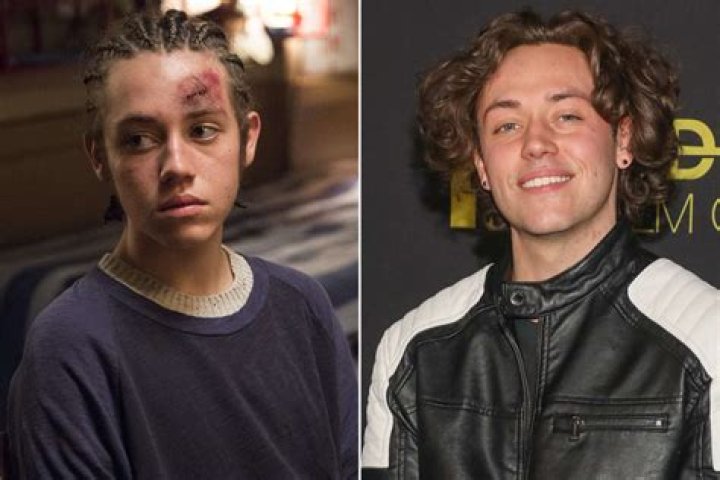 Do the actors on Shameless really smoke?