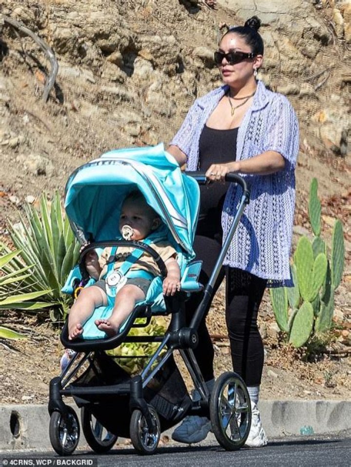 Do Vanessa Hudgens have a baby?