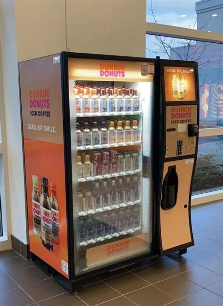 How do drinks stay cold in a vending machine?