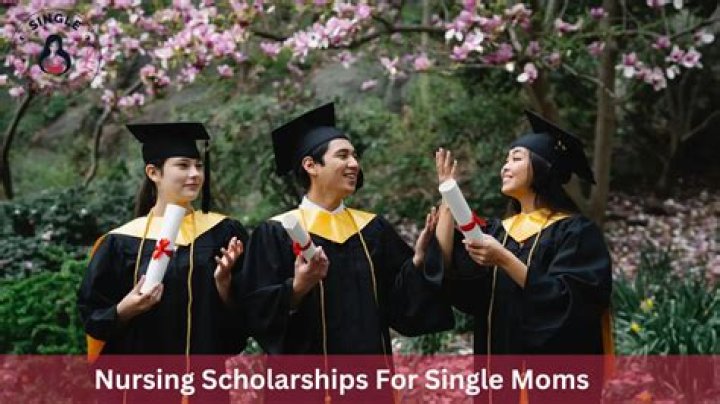 How do single moms get scholarships?
