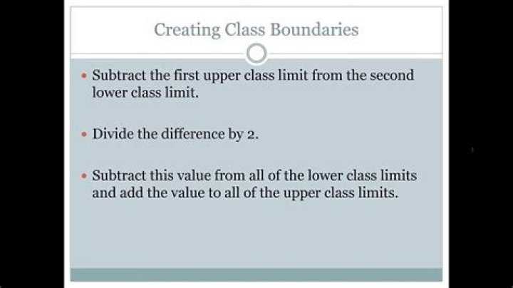 How do you calculate class boundaries?