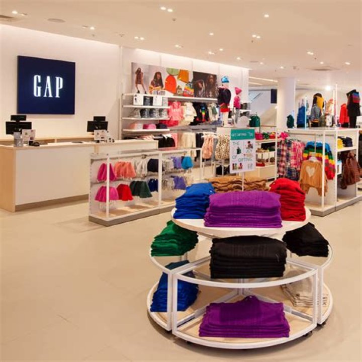 How many Gap stores exist?