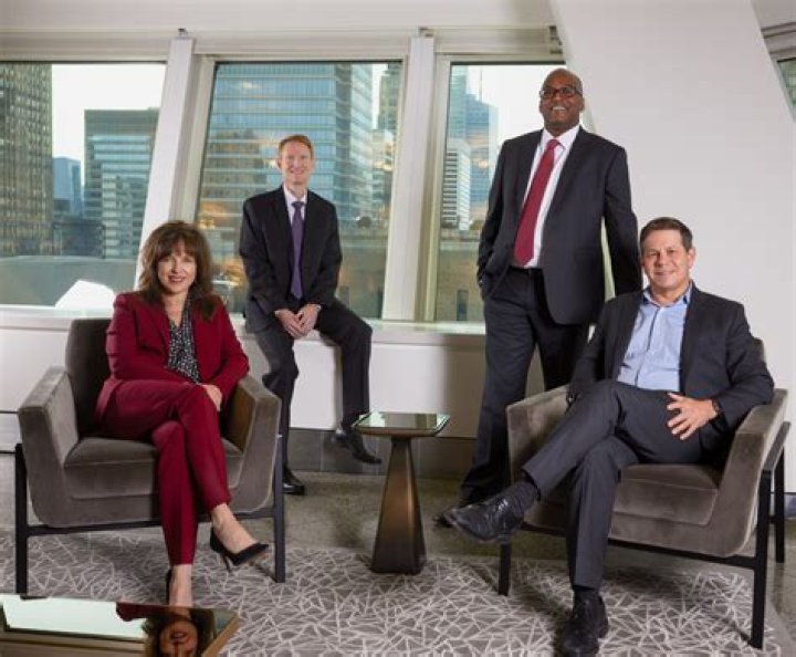 How many partners does Ernst and Young have?