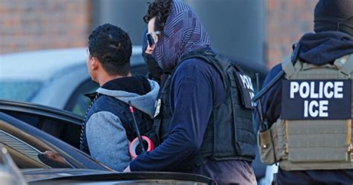 How much are photo journalists paid?