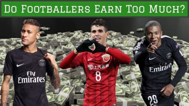 How much do 2nd division footballers earn?