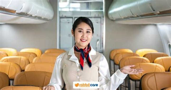 How much do air hostesses get paid?