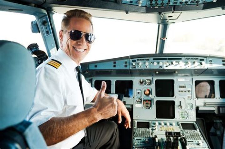 How much do Delta Private Jet pilots make?