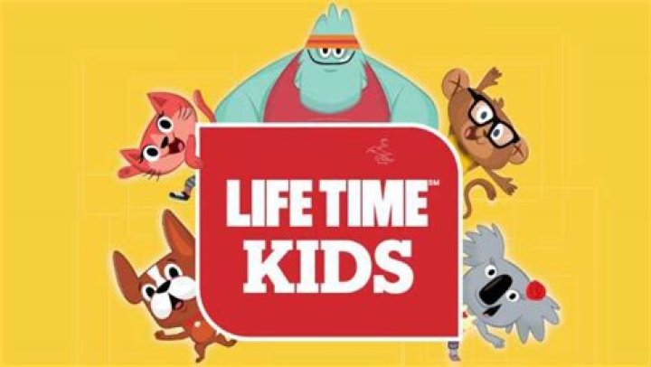 How much do Life Time Kids team members make?