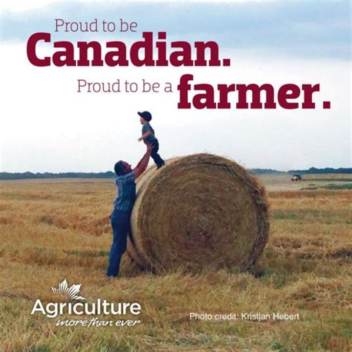 How much does a Canadian farmer make a year?