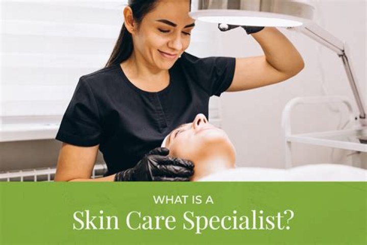 How much does a skin care specialist make an hour?
