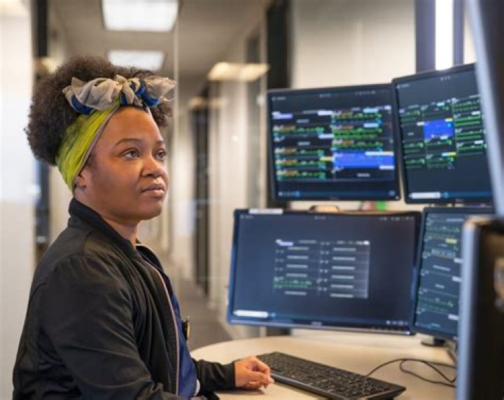 How much does a telemetry tech make a year?