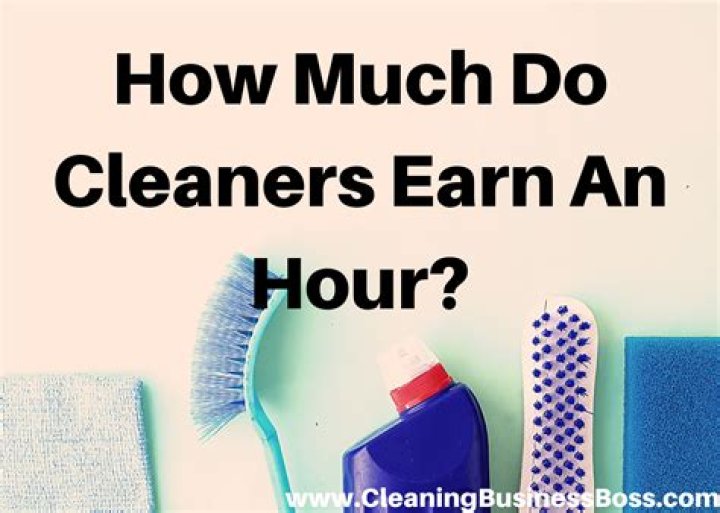 How much does cleaner earn in Canada?