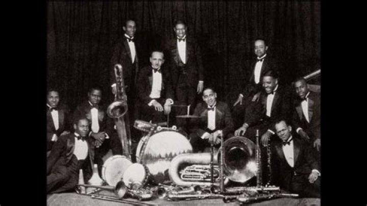 How much does jazz Chisholm make?