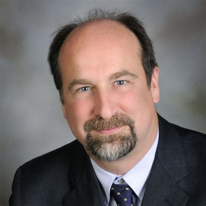 How much does the Ohio director of health make?