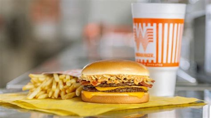 How much profit does a Whataburger franchise make?