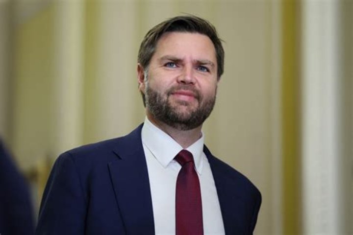 How much should a vice president of information technologies make?