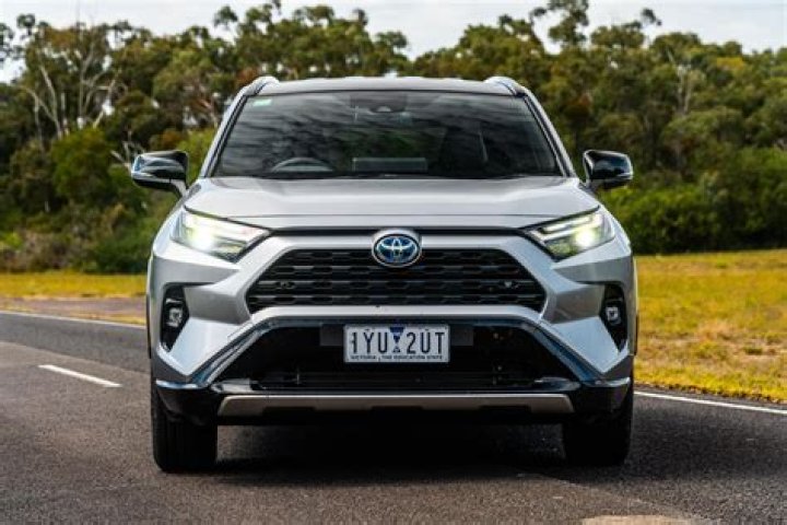 How much should I pay for a 2020 RAV4 hybrid Xse?