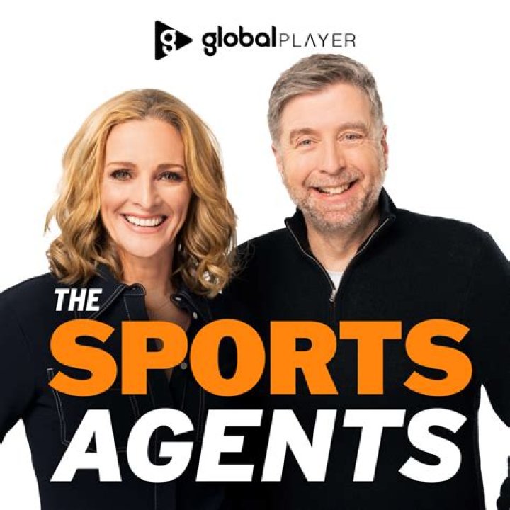 How much to sports agents make a year?