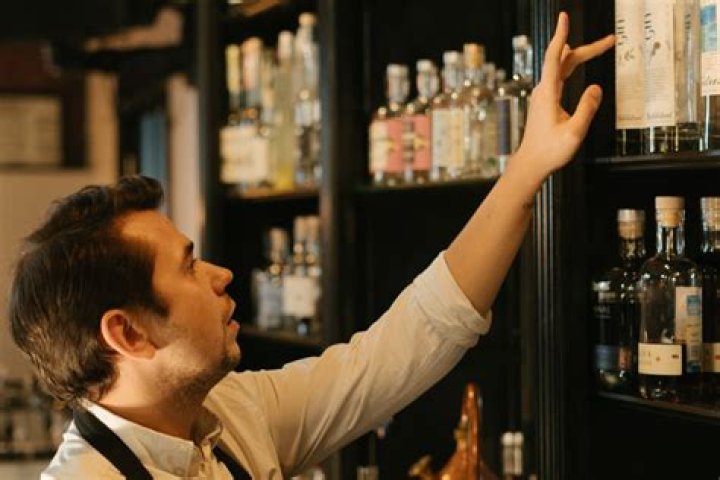 How old do you have to be to be a bartender in CA?