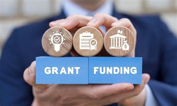 How to find out about free government grants?