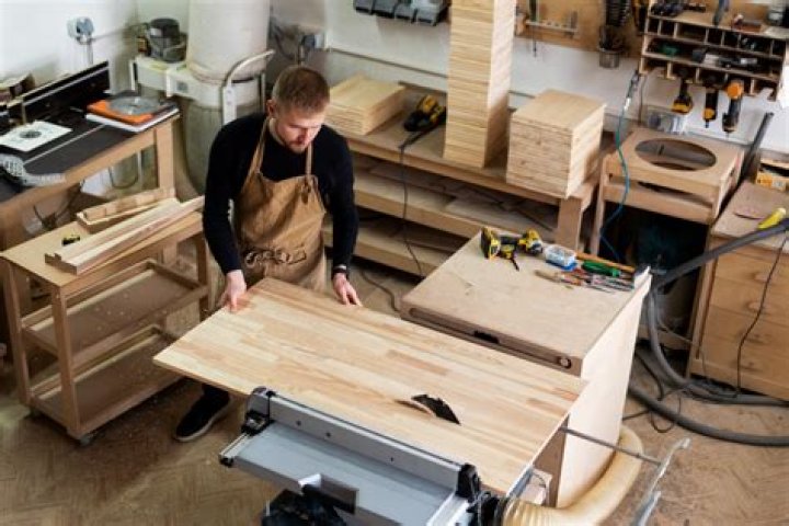 Is a cabinet maker a subcontractor?