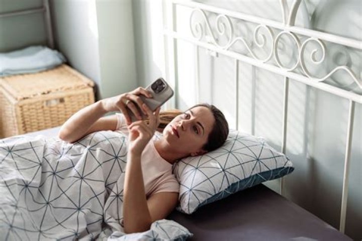 Is it bad to use phone first thing in the morning?