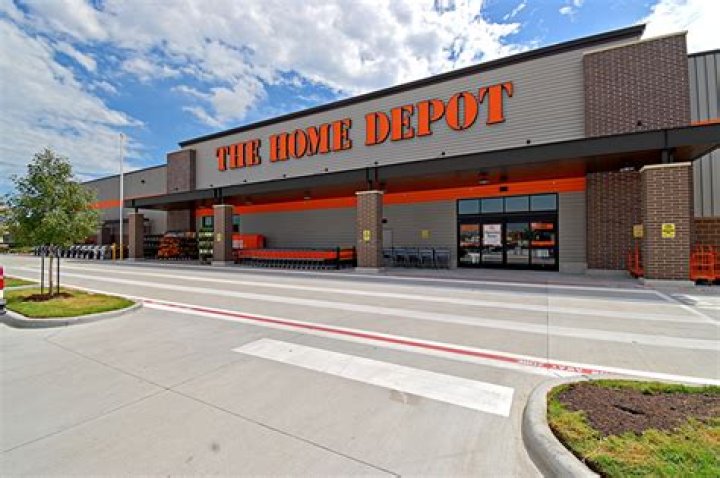 Is there a Home Depot in Canada?