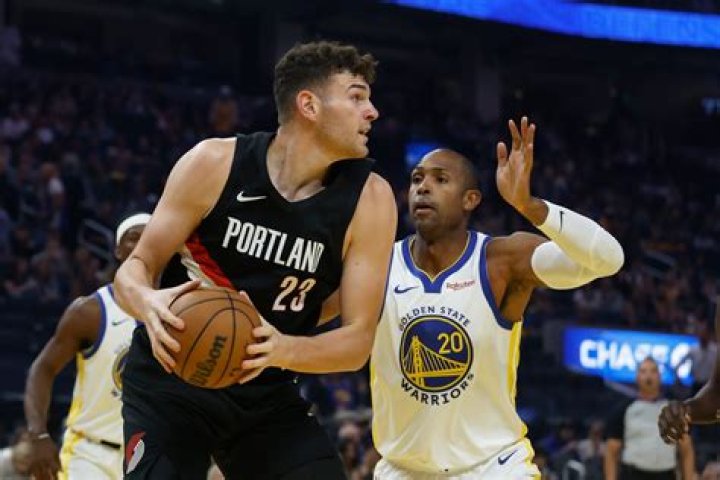 Is Tiago Splitter retired?