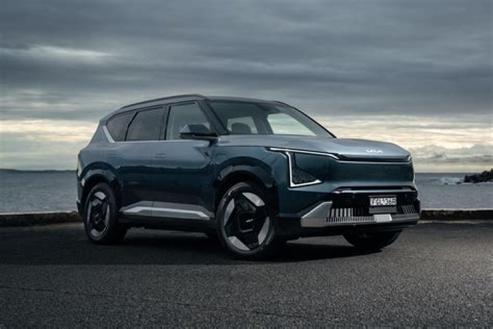 Is Walmart discontinuing White Stag?