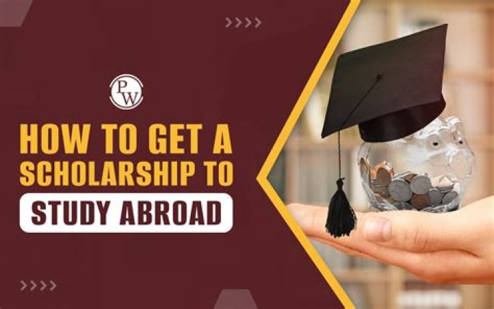 What are 3 requirements to get a scholarship?