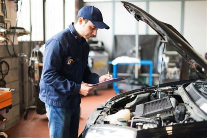 What are four common duties of a mechanic?