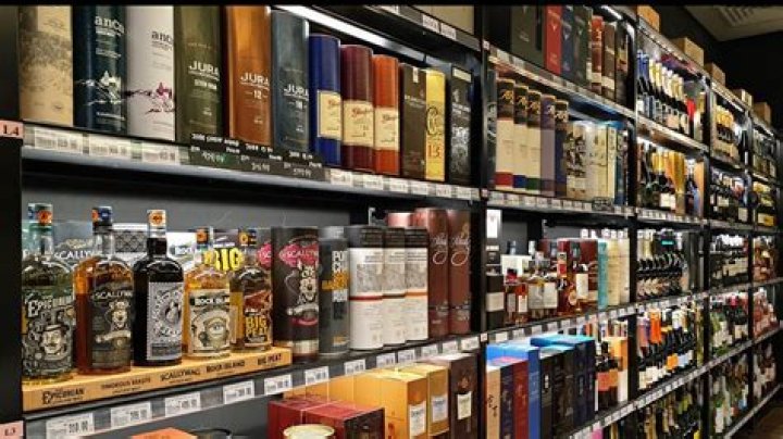 What are liquor stores called in Australia?