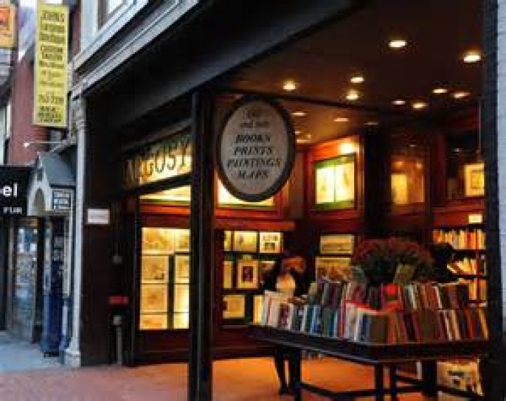 What are popular book stores?