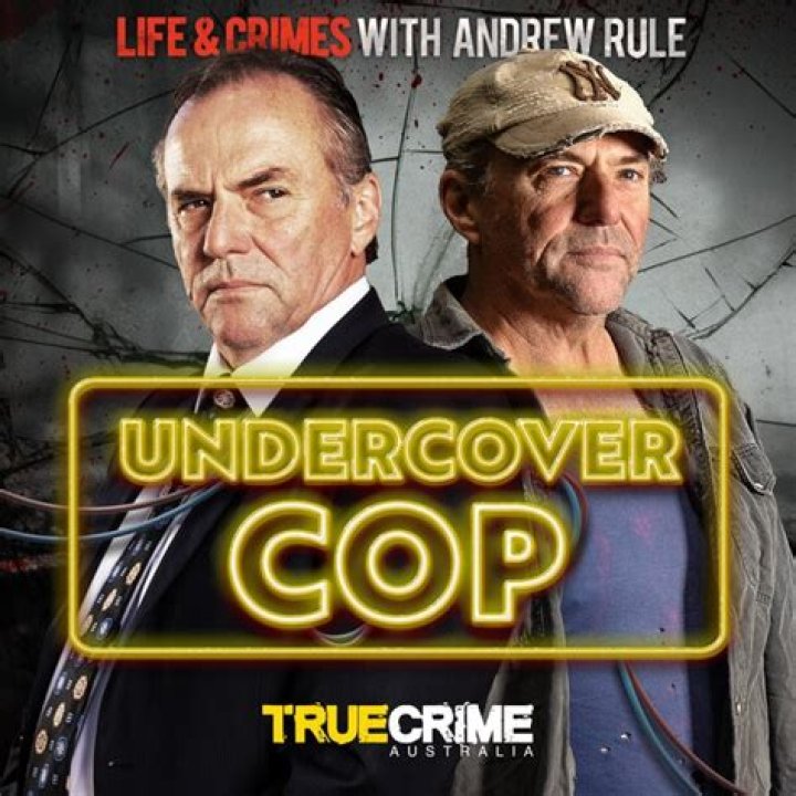 What are under cover police called?