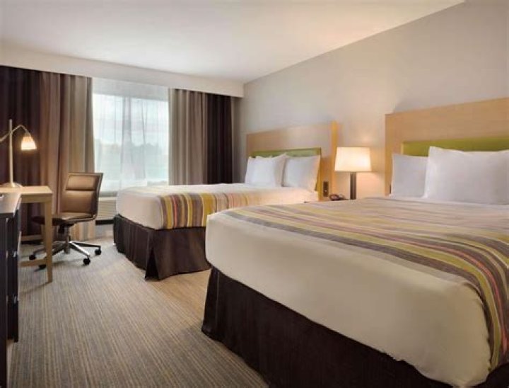 What brand owns Days Inn?