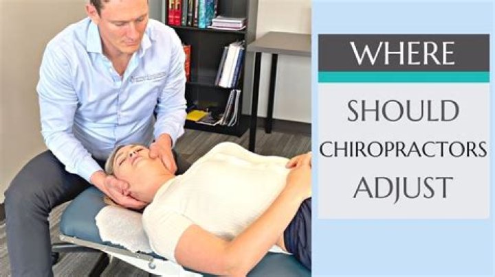 What do chiropractic assistants wear?