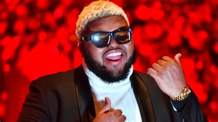 What do you mean by sale trading?