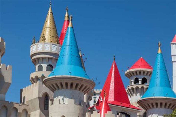 What factors contributed to the initial failure of Euro Disney?