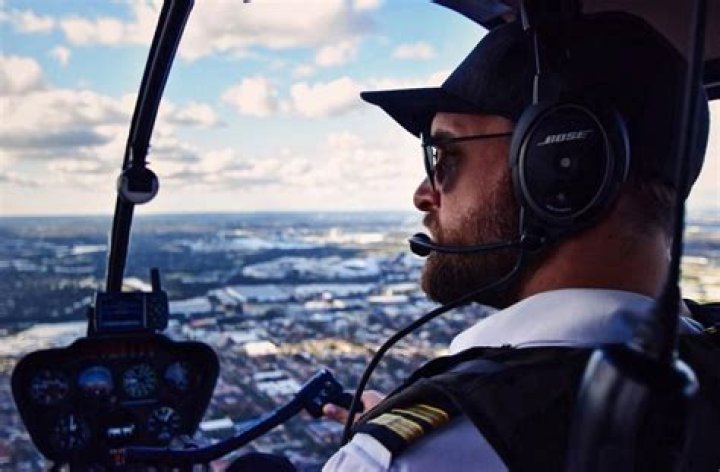 What helicopter pilot jobs pay the most?