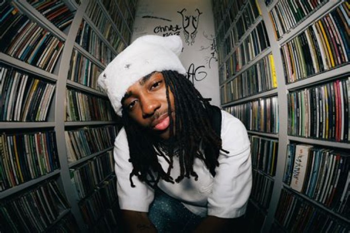 What is iShares EEM?