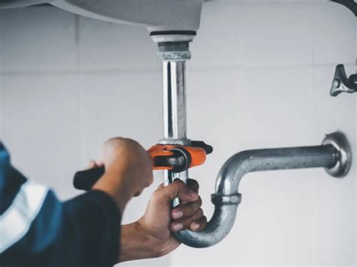 What is the hourly rate for a plumber in PA?