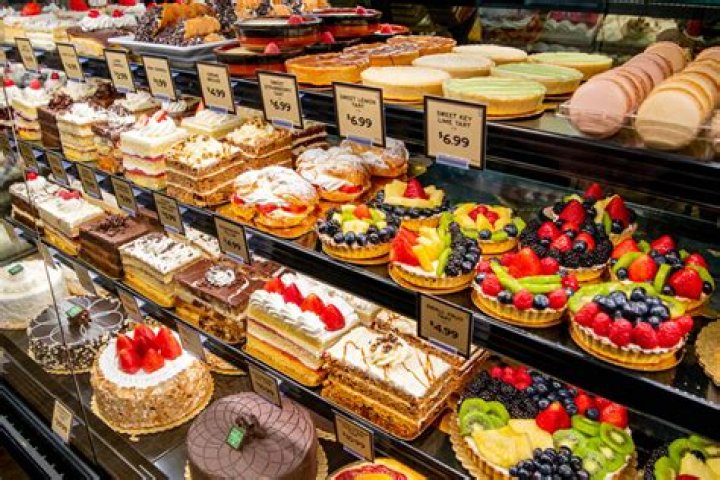 What is The pay at Fresh Market?