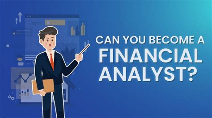 What should I study to become a financial analyst?