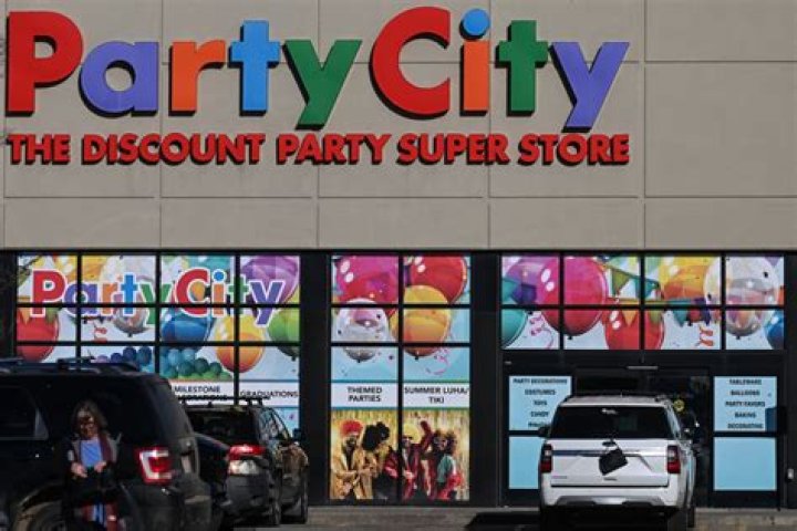 What time do party city employees get paid?