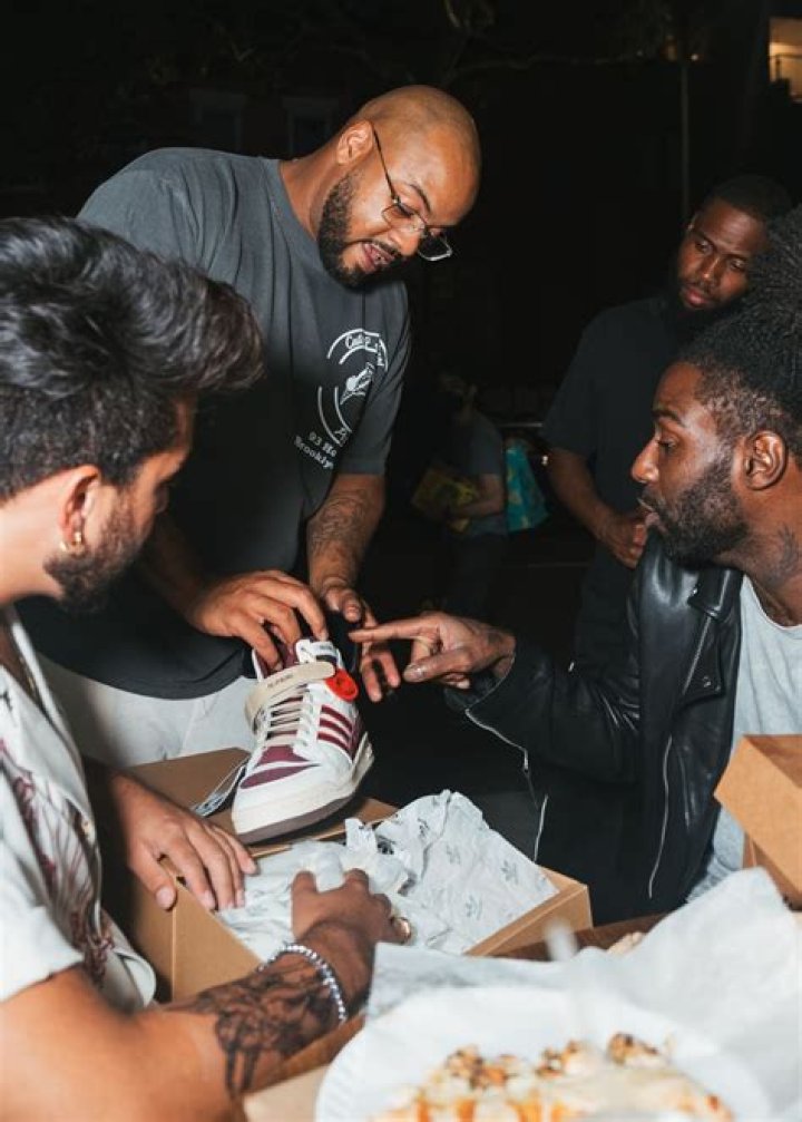 Who are the owners of the Phoenix Suns?