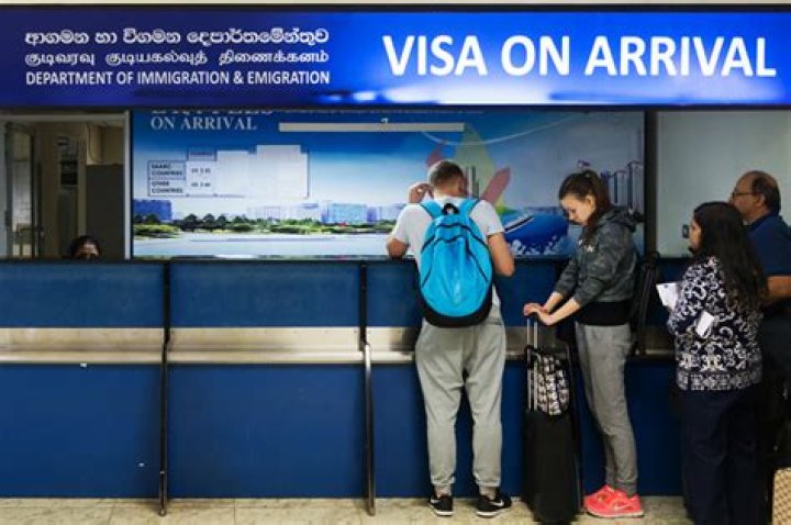 Who can get visa on arrival in UAE?