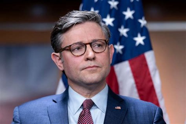 Who decides salary of Speaker?